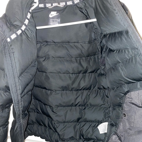 Nike Coat - Picture 4 of 7
